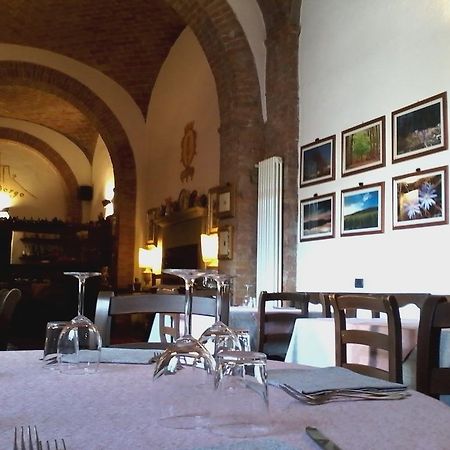 Cisterna Nel Borgo Hotel กัสตีลีโยเน ดิ ออร์ชา ภายนอก รูปภาพ