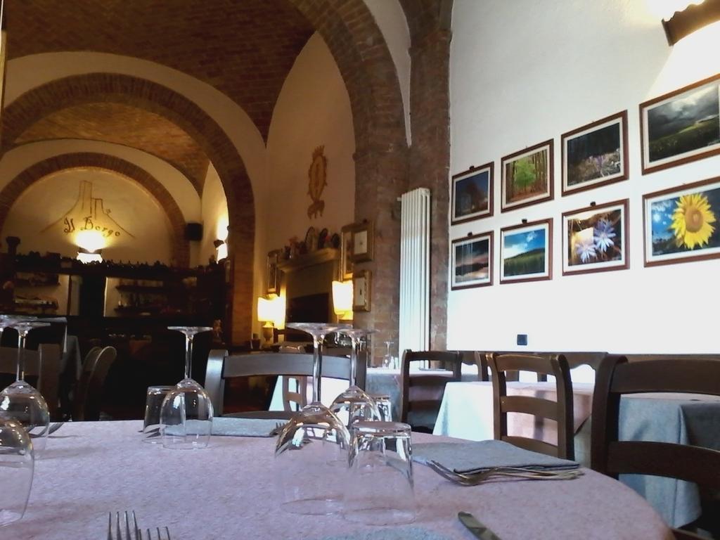 Cisterna Nel Borgo Hotel กัสตีลีโยเน ดิ ออร์ชา ภายนอก รูปภาพ