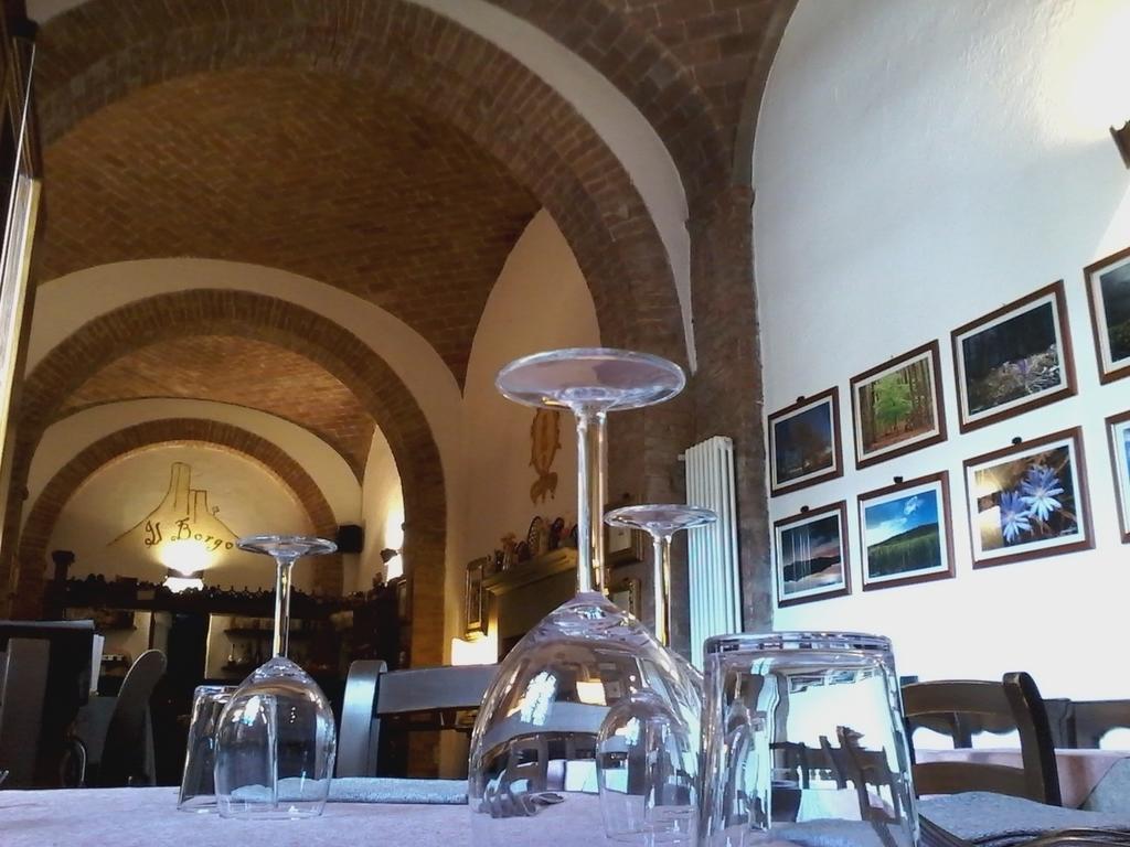 Cisterna Nel Borgo Hotel กัสตีลีโยเน ดิ ออร์ชา ภายนอก รูปภาพ
